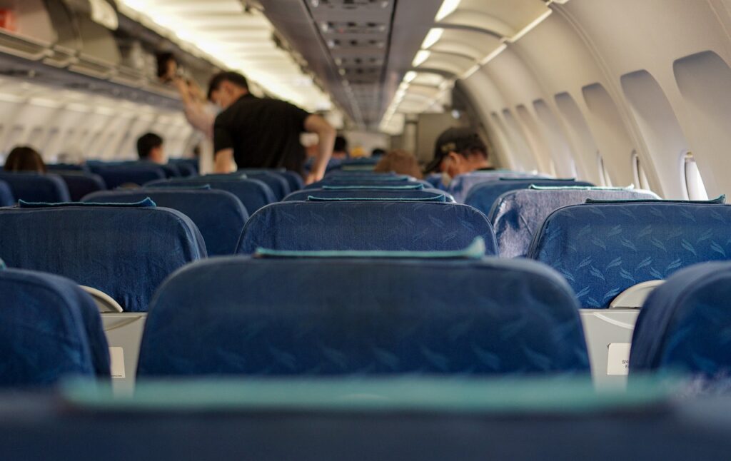 découvrez l'univers fascinant des avions avec notre guide complet sur les aéronefs. plongez dans l'histoire, la technologie et les différents types d'appareils aériens, ainsi que leur impact sur le transport moderne et l'aviation commerciale.